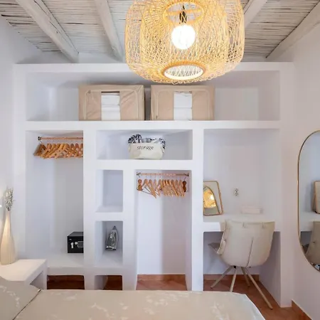 Ns - Stylish Heart Of * Naousa (Paros)
